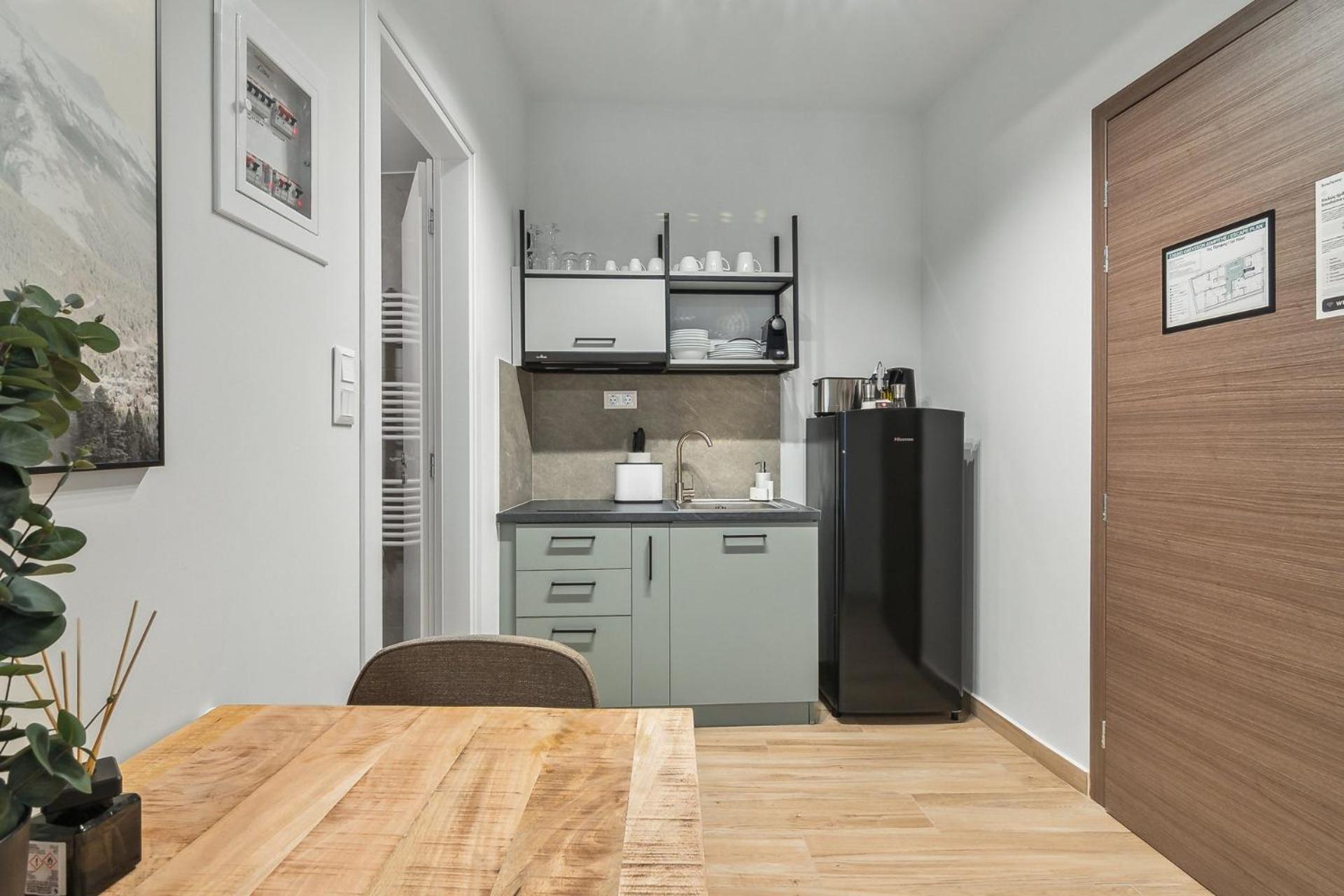 Limehome Athens Solonos City Center Exterior photo