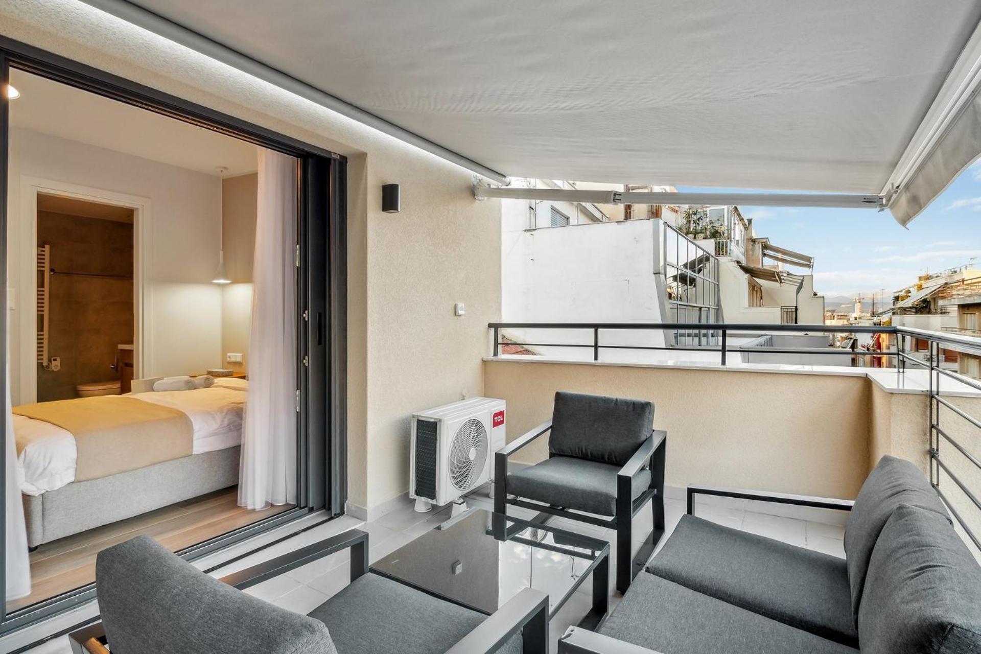 Limehome Athens Solonos City Center Room photo